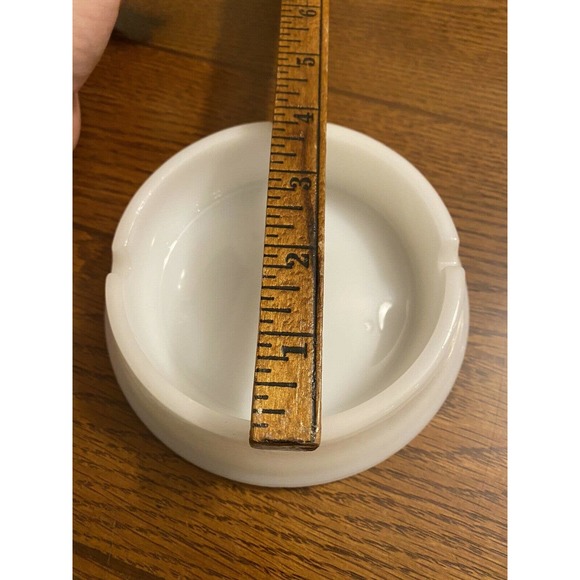 Vintage Cafe Concert Can-Can Club Las Vegas Ashtray White/Red Logo Inside - Picture 4 of 4